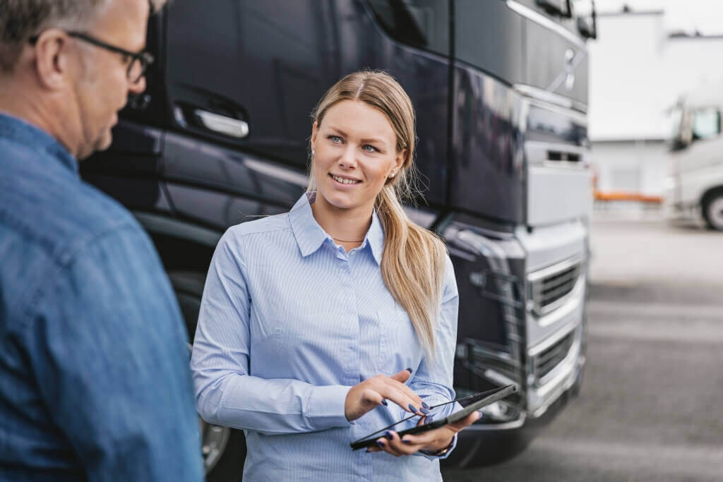 Uptime Care Vertrag für Ihren Truck - Unsere Mitarbeiter:innen helfen Ihnen gern